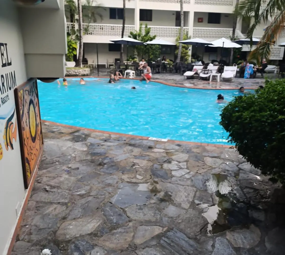 Hotel Acuarium Resort Ла-Вива